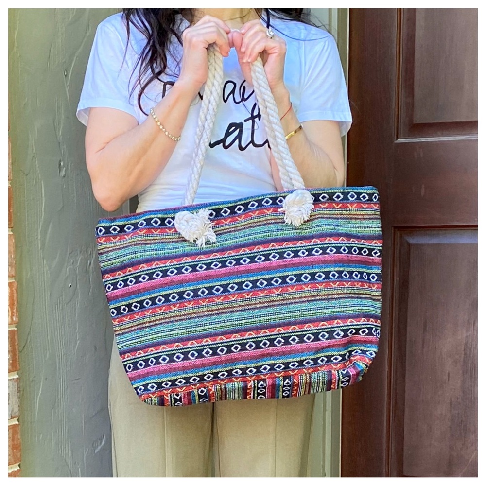 PERFECT TRIBAL PRINT WEEKEND TOTE BAG - Picture 4 of 4